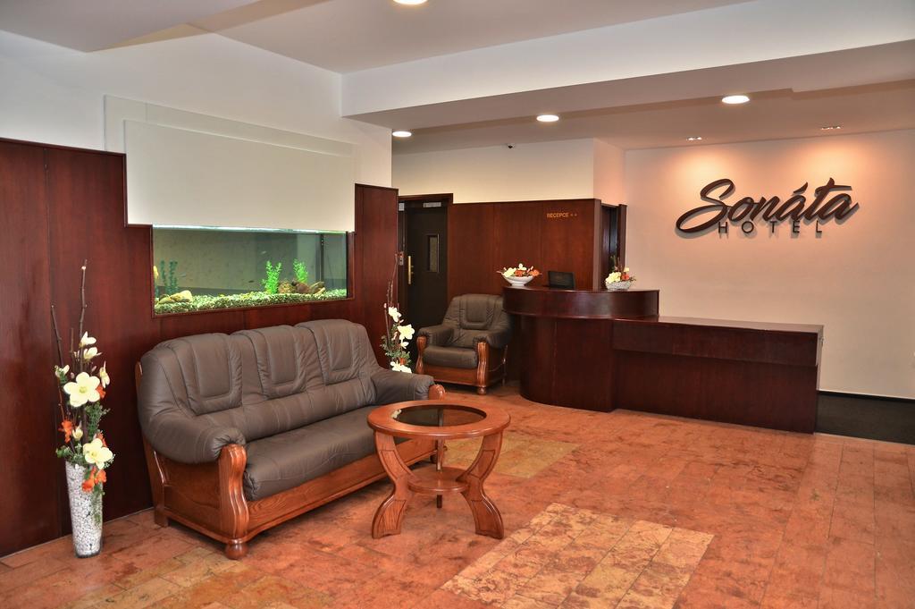 Hotel Sonata هراديتش ناد مورافيكى المظهر الخارجي الصورة